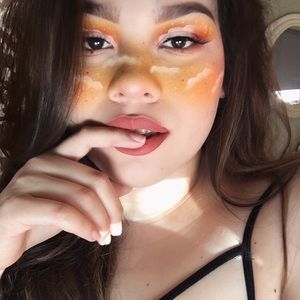 Meet your Posher, Scarlet